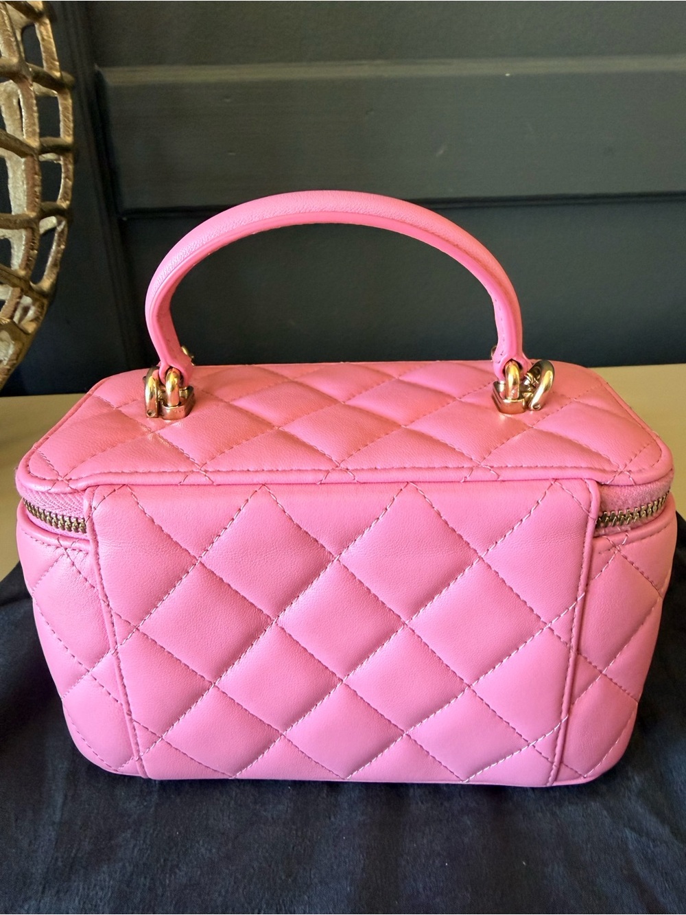 Chanel 22S/22P Pink Quilted Lambskin Vanity on Chain | Microchipped & Authentic - Picture 5 of 12